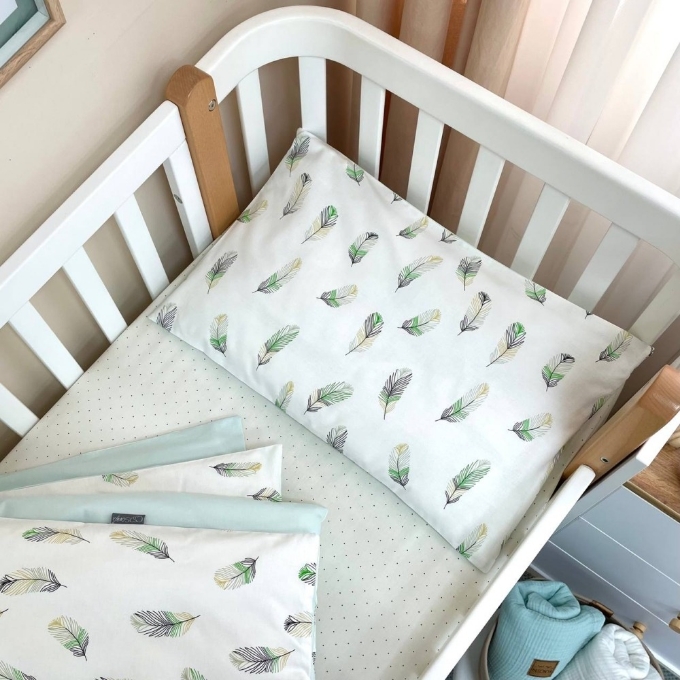 Set lenjerie de schimb pentru patut bebe 3 piese Mix Feather verde menta (4)